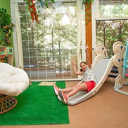 Aparthotel Andrea 4*